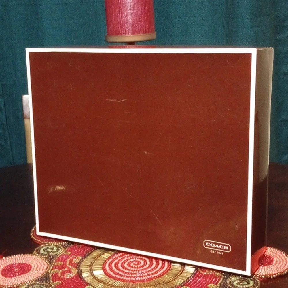 Vintage Coach Gift Box With Tissue